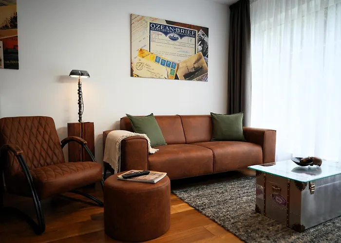 The Berlin Getaway / 80Qm In Berlin\'S Historic Diplomatic Quarter